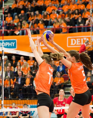 Oranje dames verslaan regerend wereldkampioen Rusland – Volleyinfo